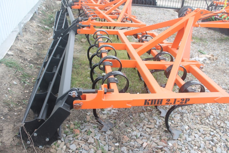 Культиватор универсальный марки КПН 2,1-2Р, 11 рабочих органов купить в Ставрополе – «БДН-АгроКубань», 2