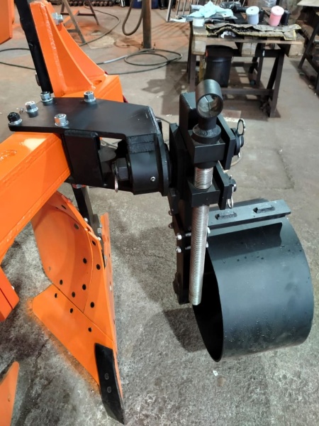 Плуг навесной оборотный 3/35+1 купить в Ставрополе – «БДН-АгроКубань», 4